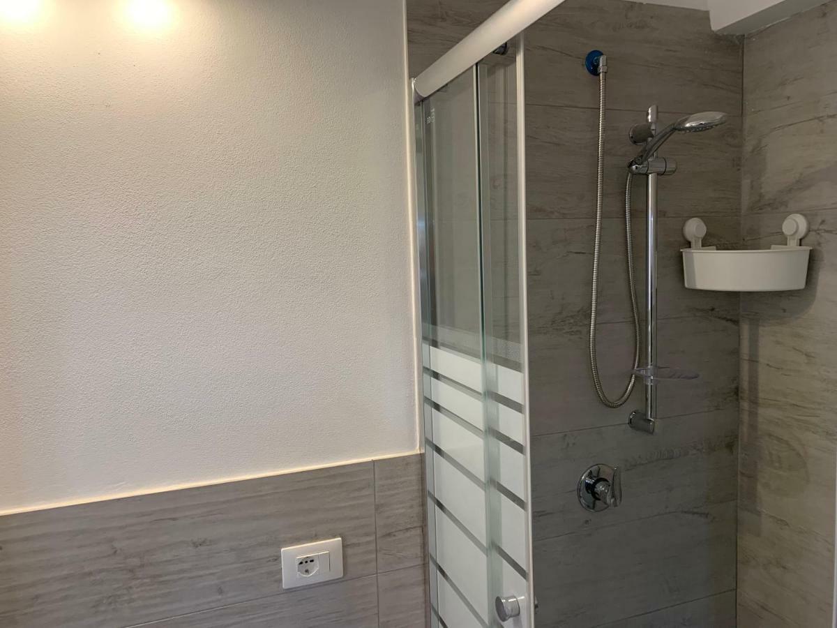 Deni'S Apartments Per 4 Syracuse Екстер'єр фото