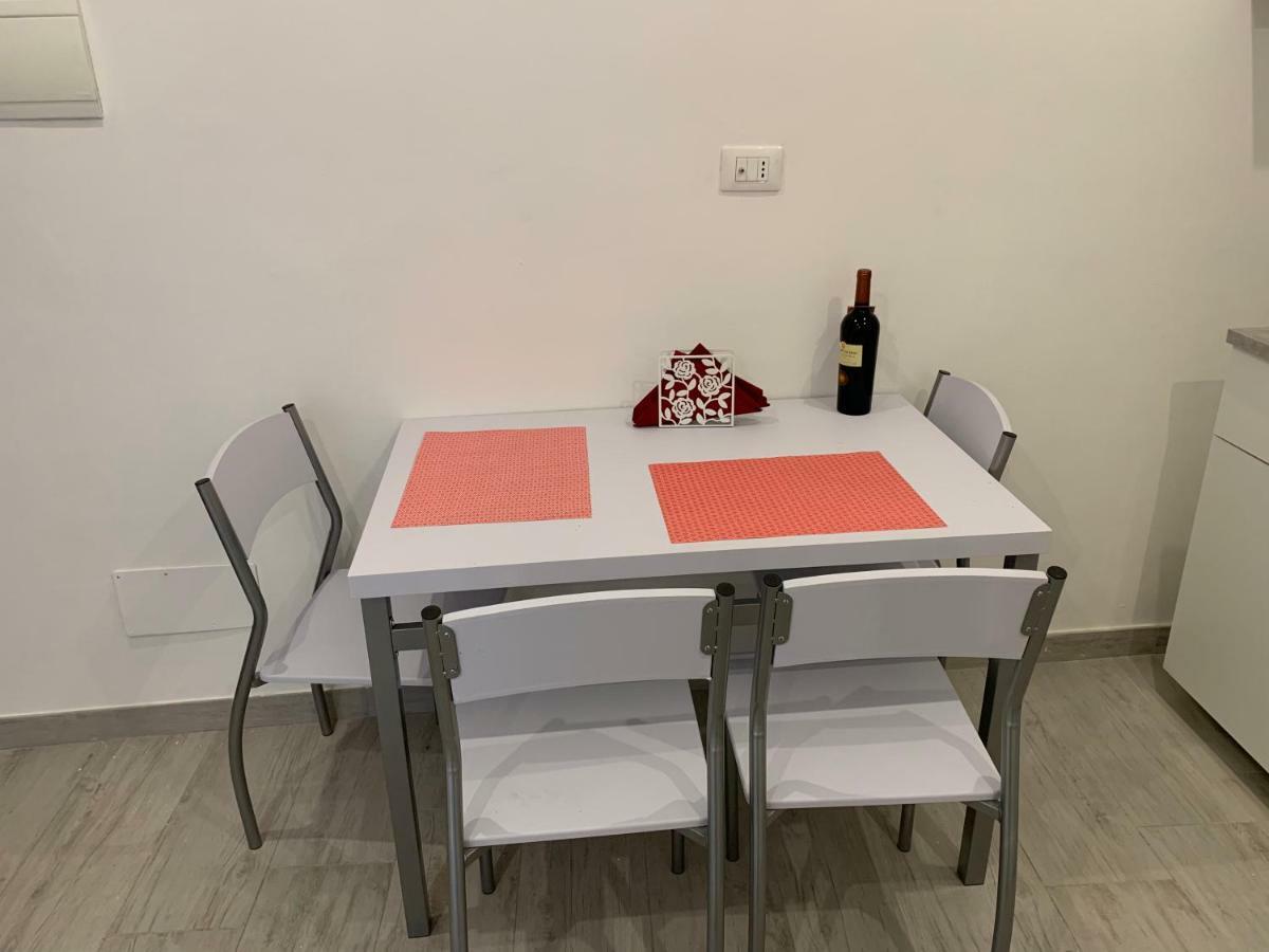 Deni'S Apartments Per 4 Syracuse Екстер'єр фото
