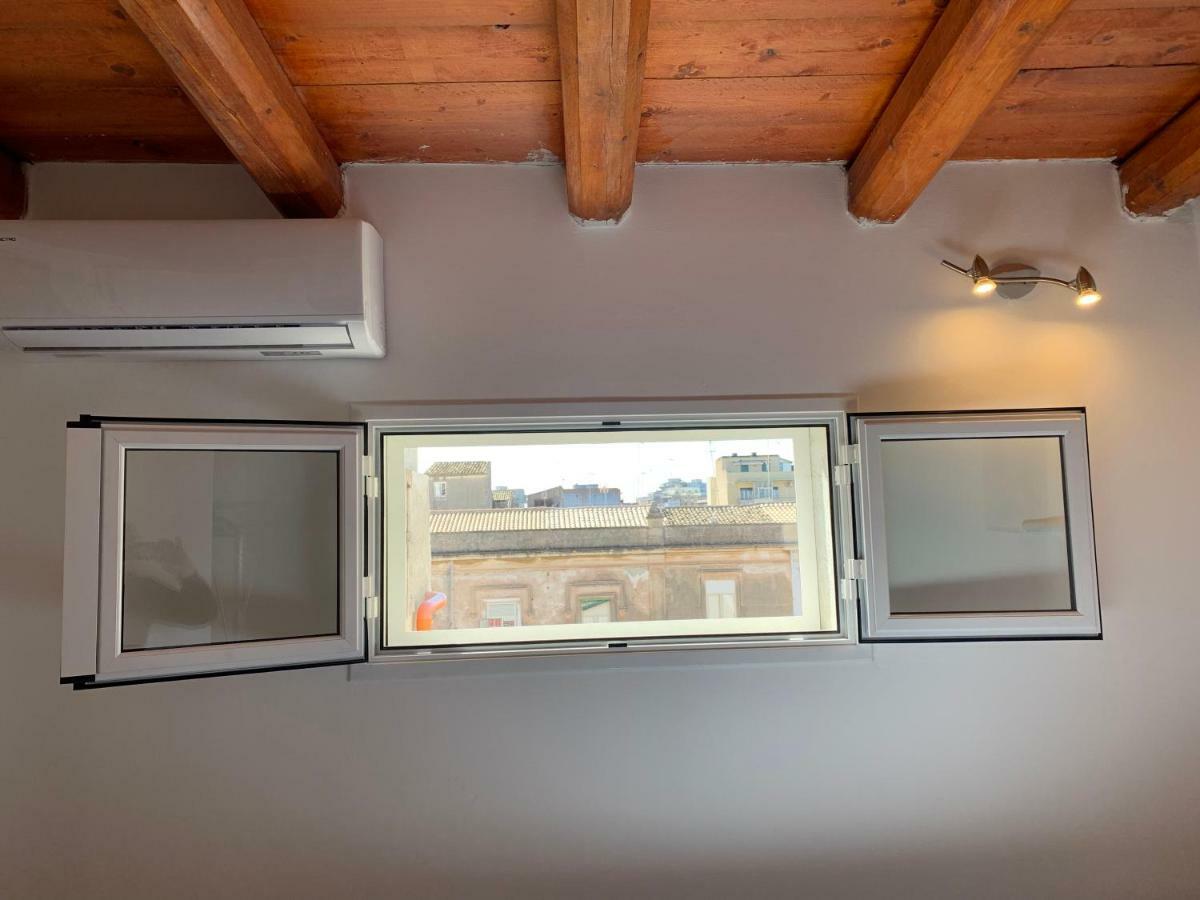 Deni'S Apartments Per 4 Syracuse Екстер'єр фото
