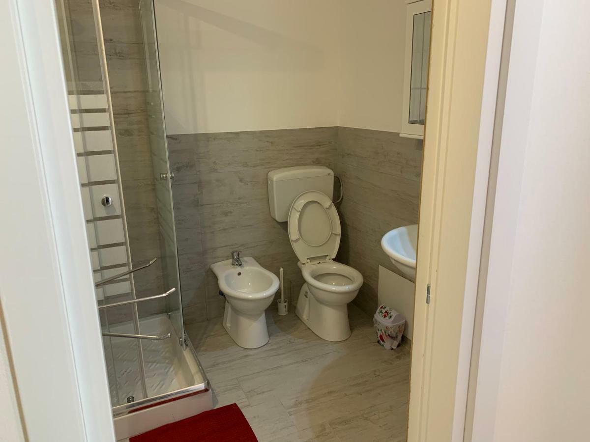 Deni'S Apartments Per 4 Syracuse Екстер'єр фото